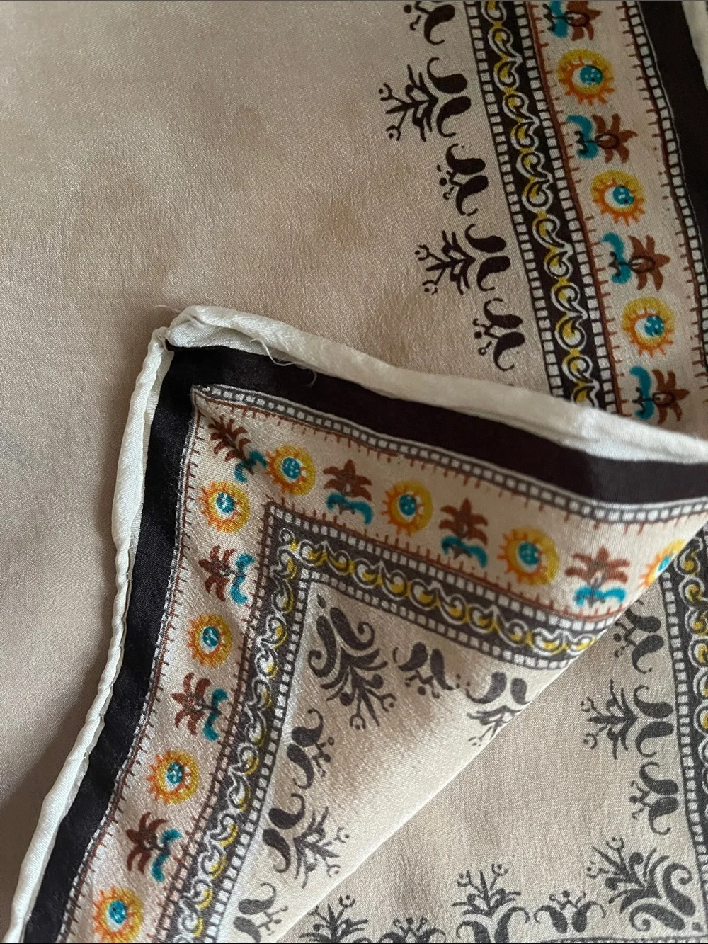 Vintage Silk Cream Brown Medallion Print Silk-Feel Scarf Wrap
